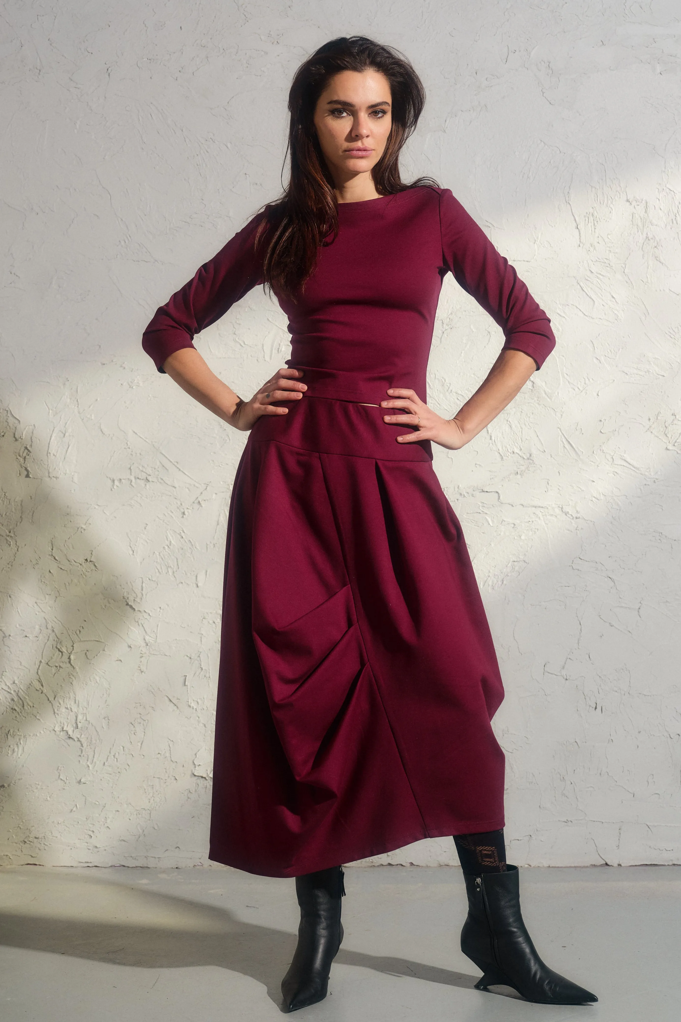Elegant viscose top in burgundy color