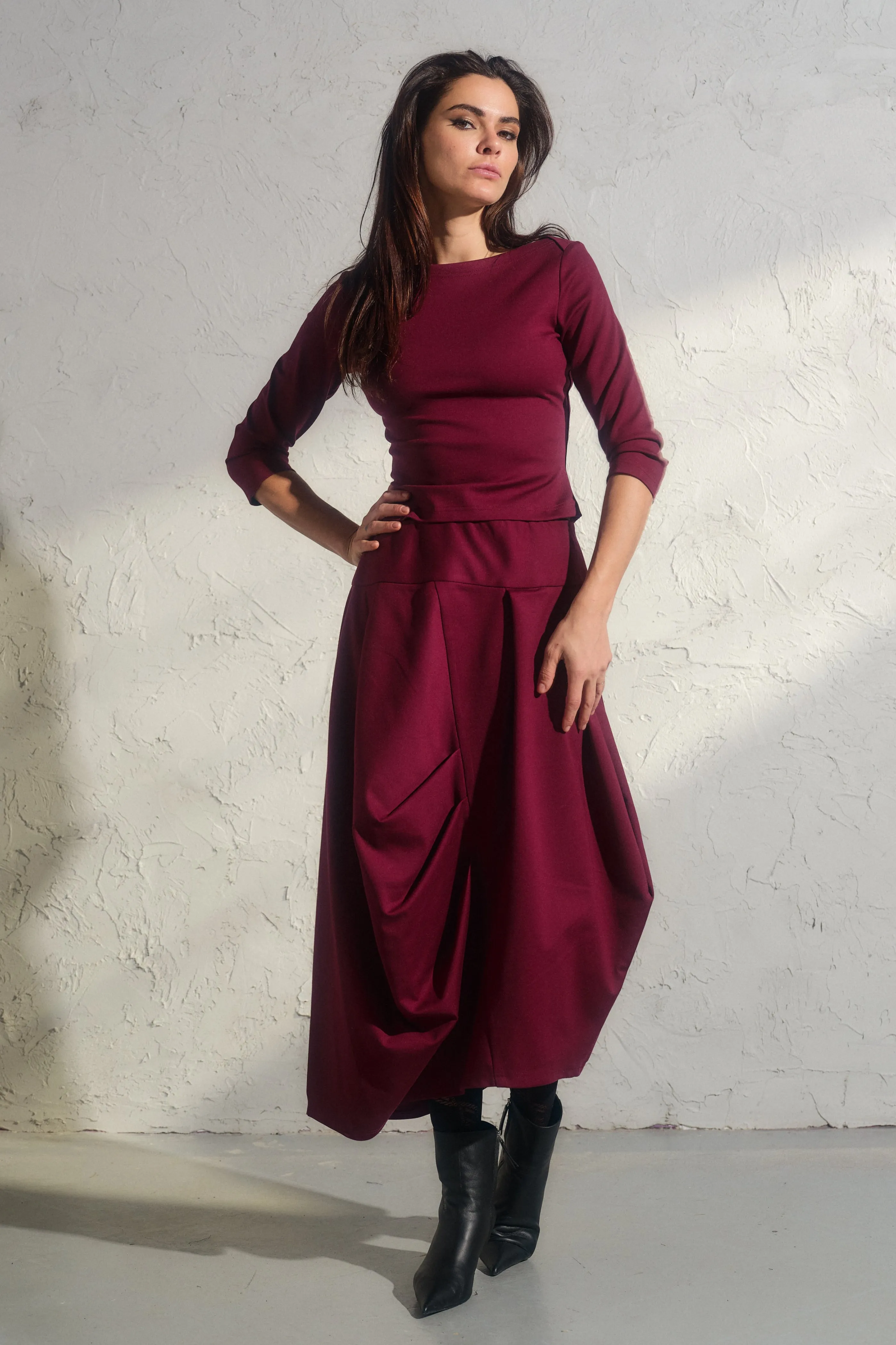 Elegant viscose top in burgundy color