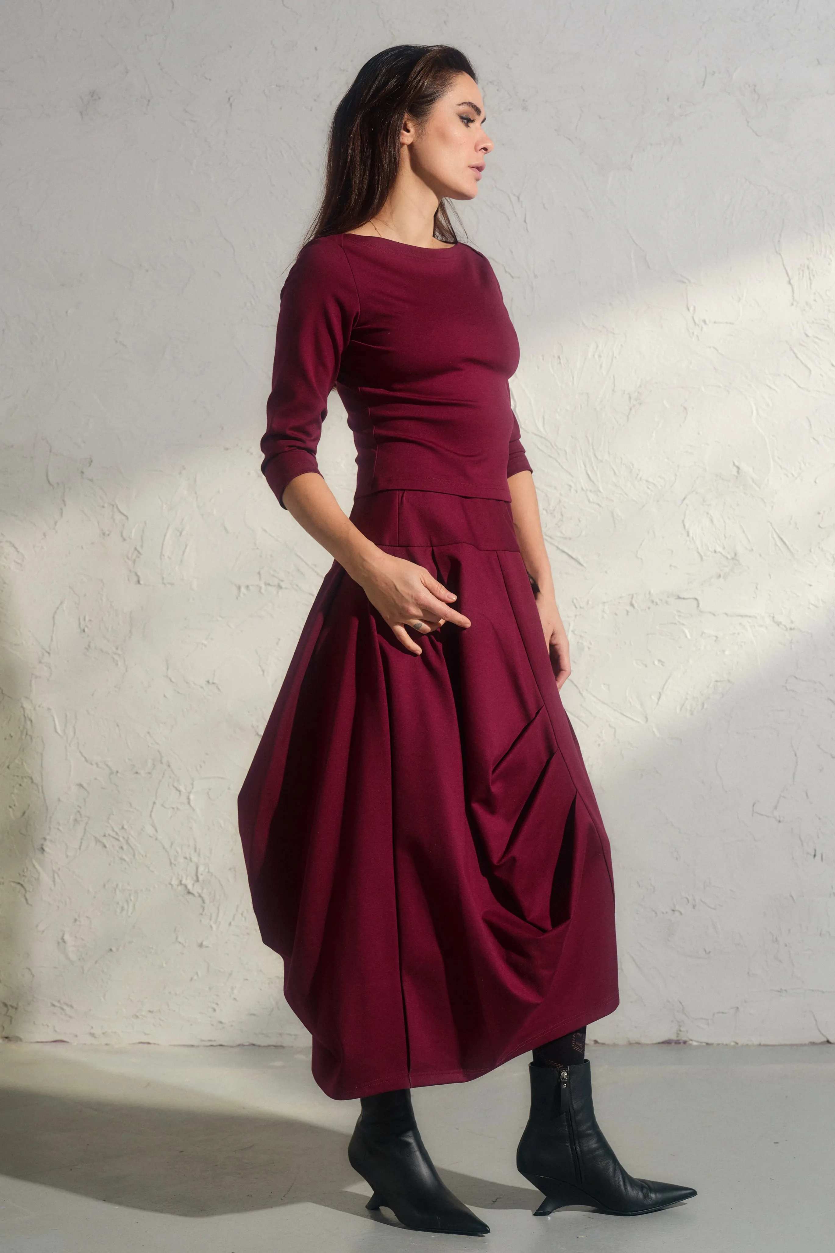 Elegant viscose top in burgundy color