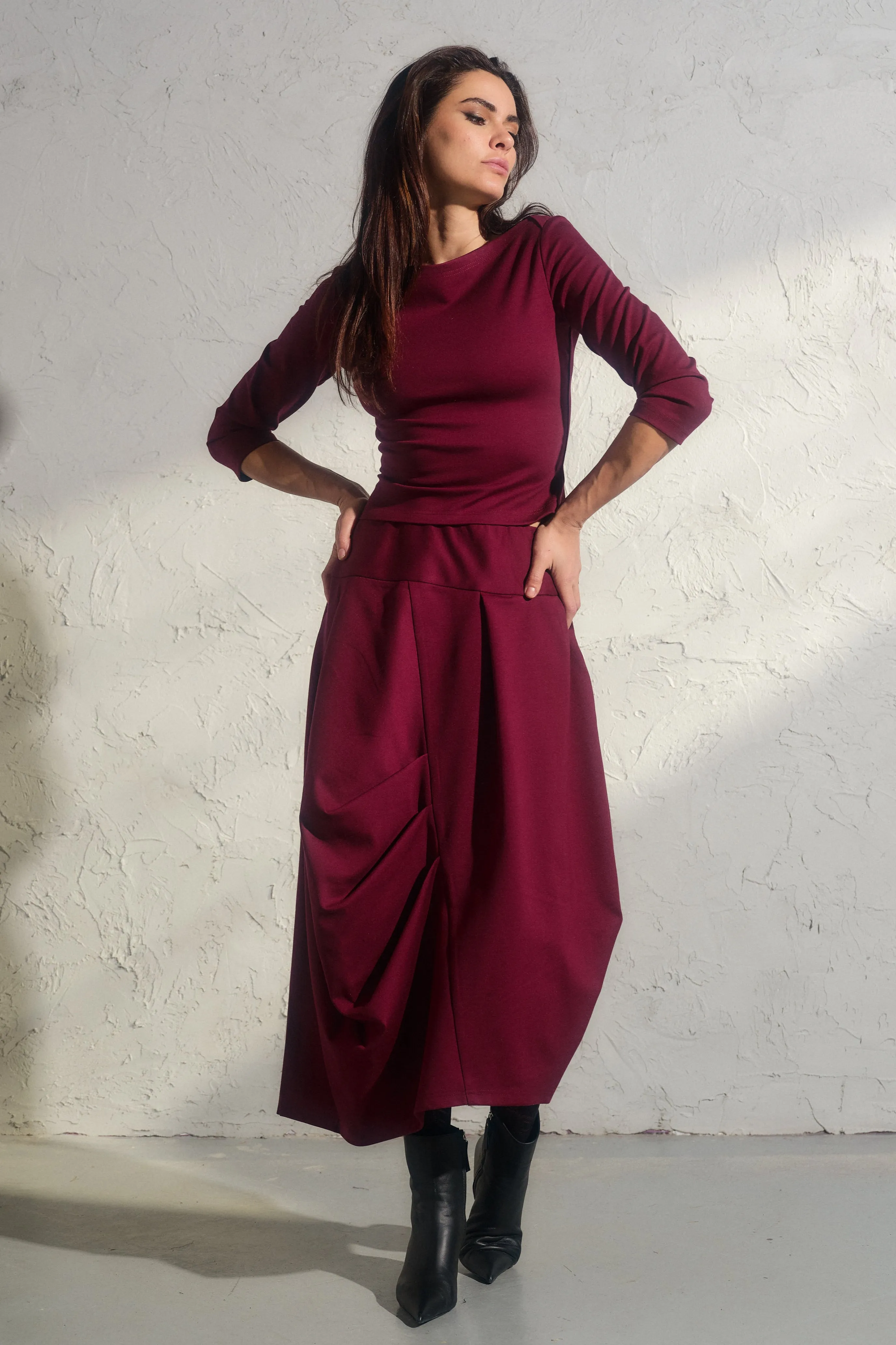 Elegant viscose top in burgundy color