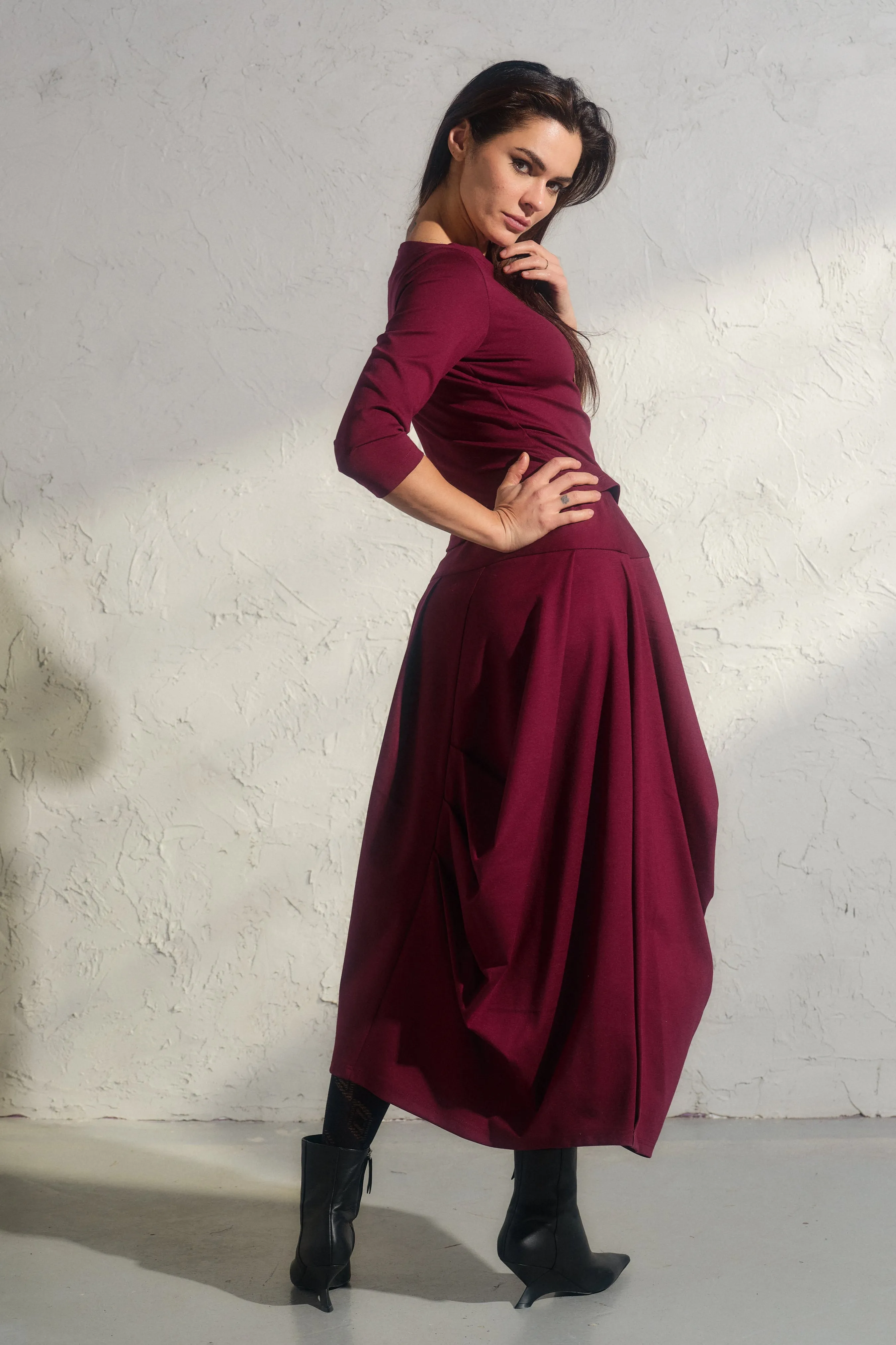 Elegant viscose top in burgundy color
