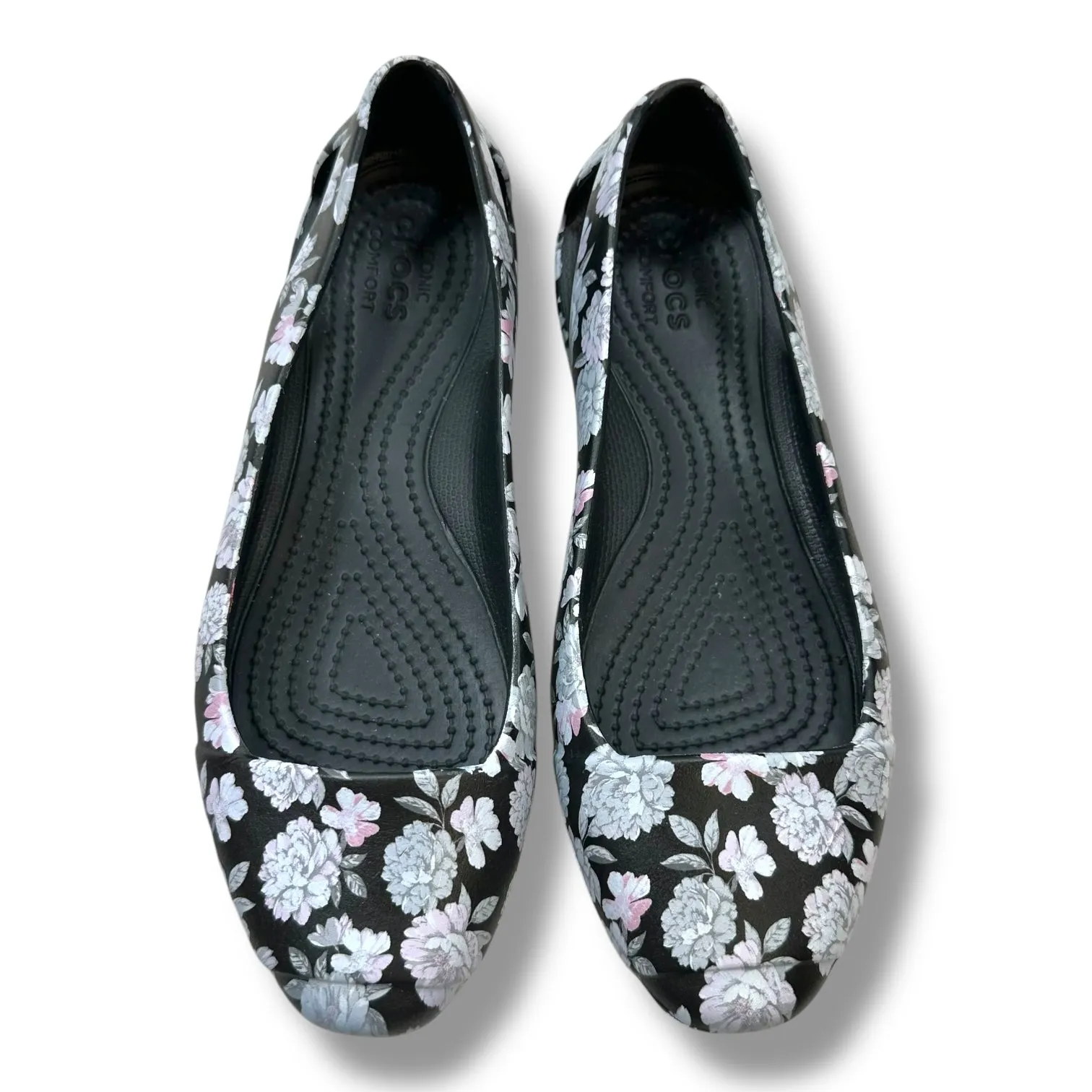 Sandals Flats By Crocs In Floral Print, Size: 5